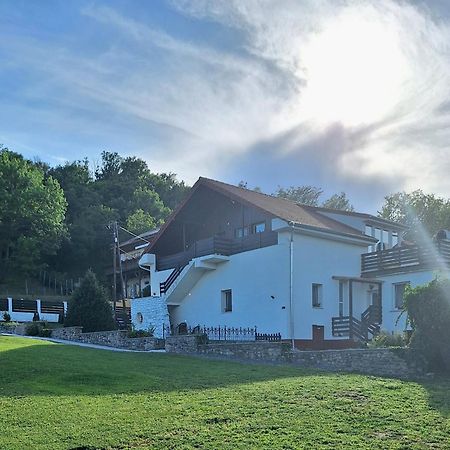 Holling Apartman Fertőboz Zewnętrze zdjęcie