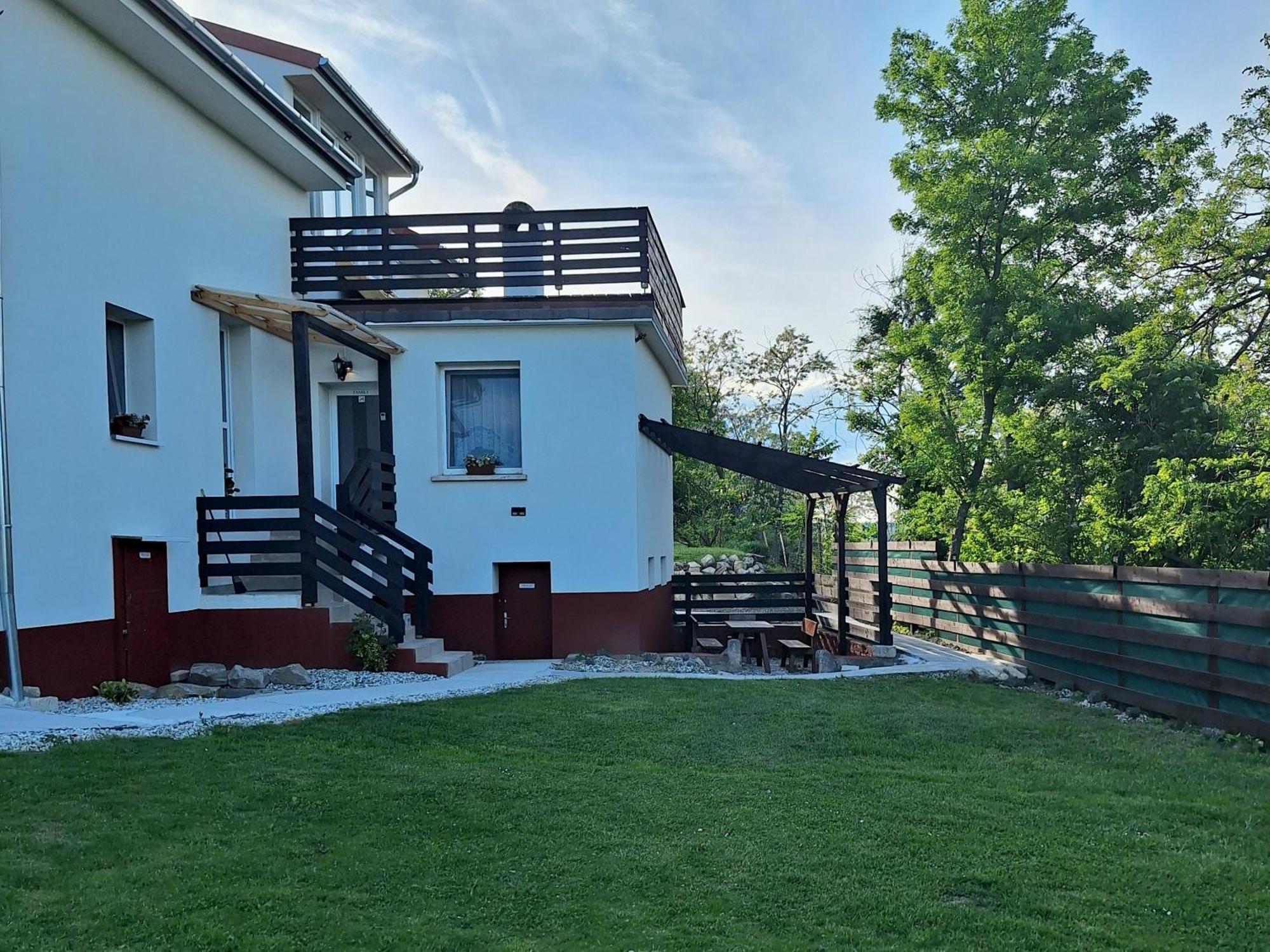 Holling Apartman Fertőboz Zewnętrze zdjęcie
